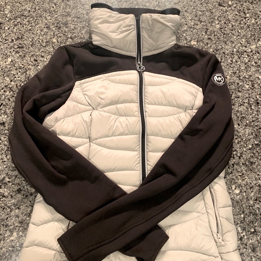 MICHAEL KORS COAT🧊